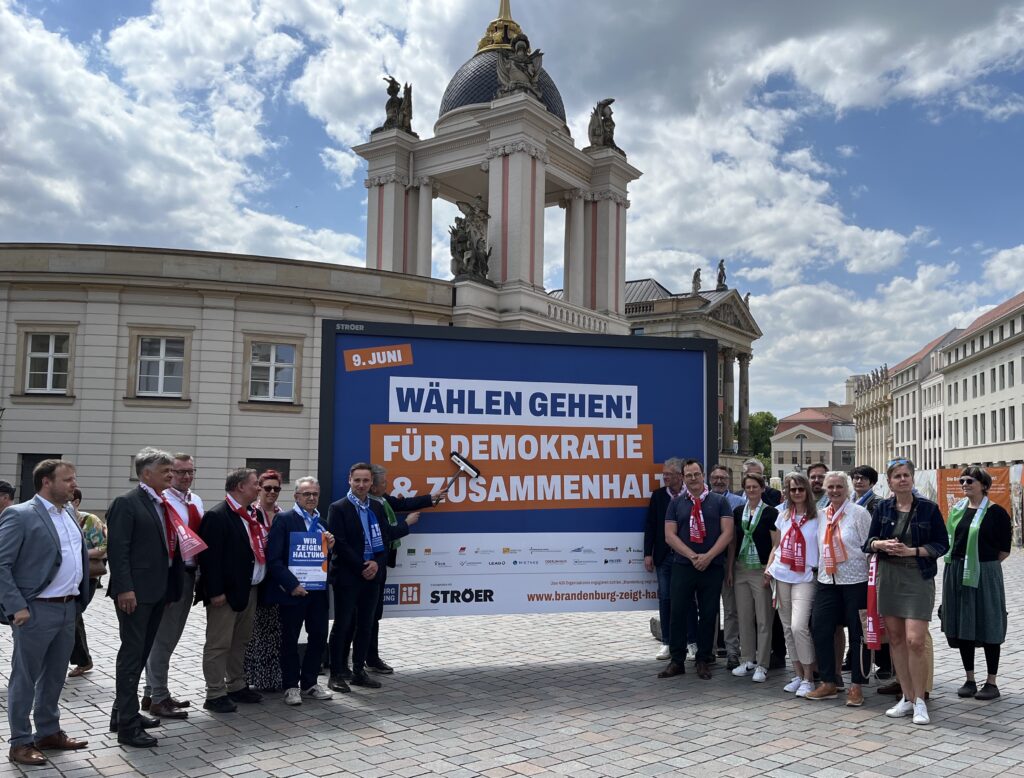 Ströer unterstützt Plakatkampagne zur Kommunal- und Europawahl in Brandenburg reichweitenstark im öffentlichen Raum