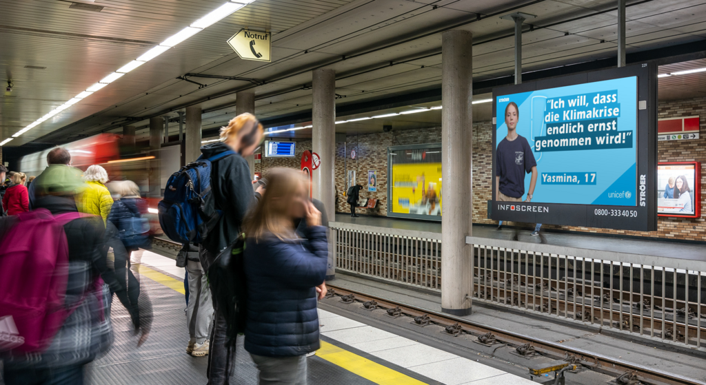 #TurnTheWorldBlue: Ströer und Unicef machen zum Tag der Kinderrechte „blau“