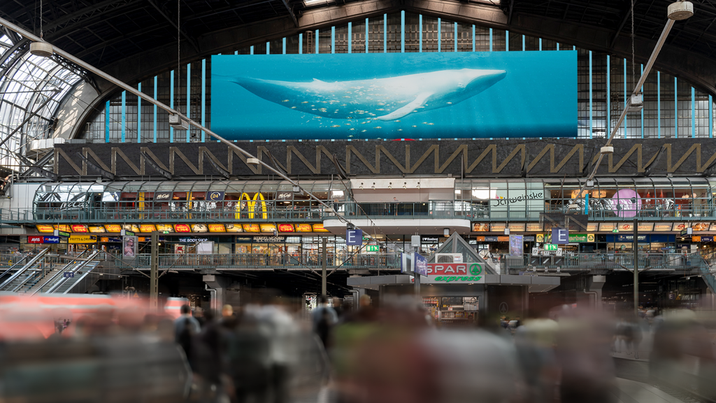 Ströer installiert Deutschlands größten Digital-Out-of-Home-Screen im Hamburger Hauptbahnhof 
