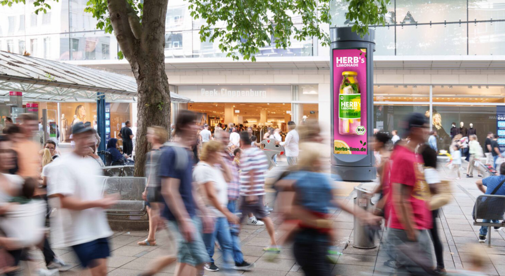 Ströer achieves a record level of revenue in 2023 and forecasts a strong first quarter with growth of up to 15% for OOH