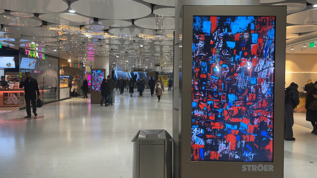 Ströer supports a digital art exhibition in the Stachus Passagen