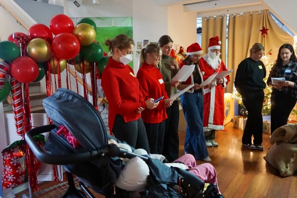 Ströer hilft - Weihnachtstag im Theodorus Kinder-Tageshospiz