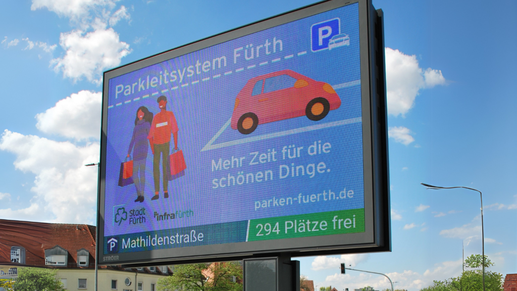 Fürth and Ströer launch pilot project: New digital parking guidance system goes live on digital city information displays