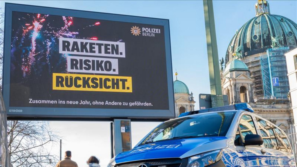 Ströer supports Berlin Police New Year's Eve prevention campaign