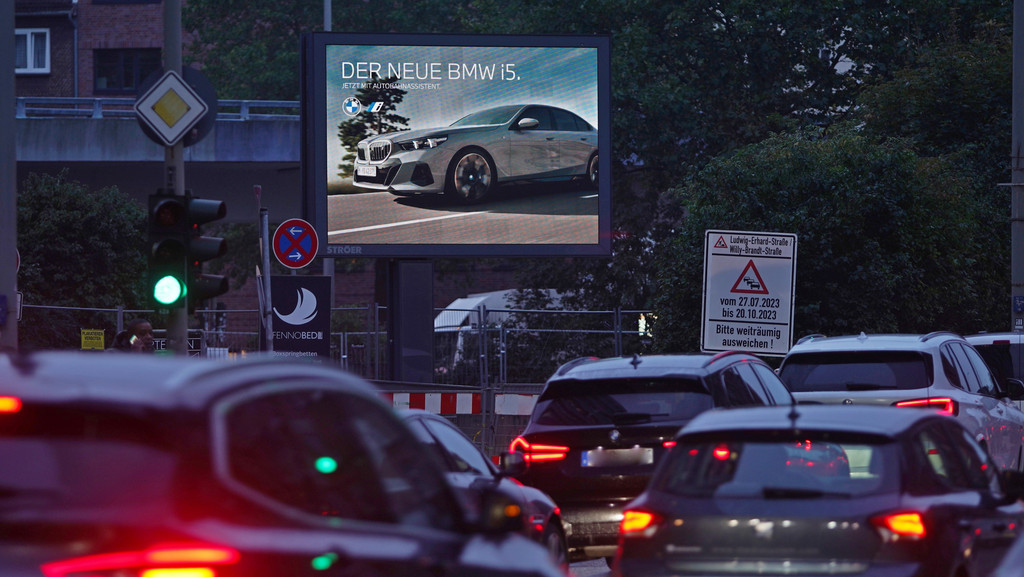 BMW - DOOH-Stautargeting